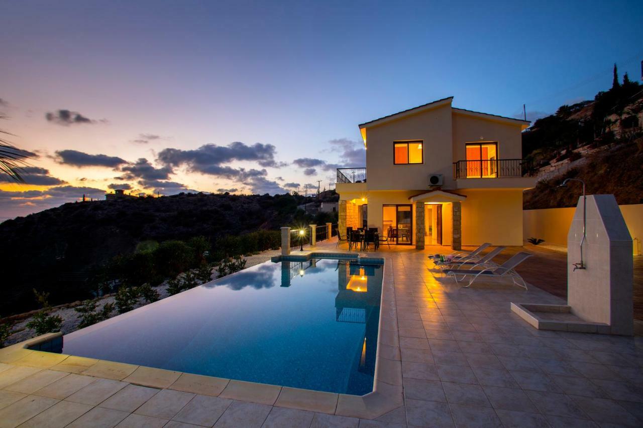 Villa Blue Jadeite Peyia Exterior photo